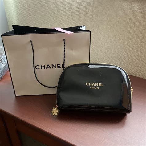 chanel ポーチ ノベルティ